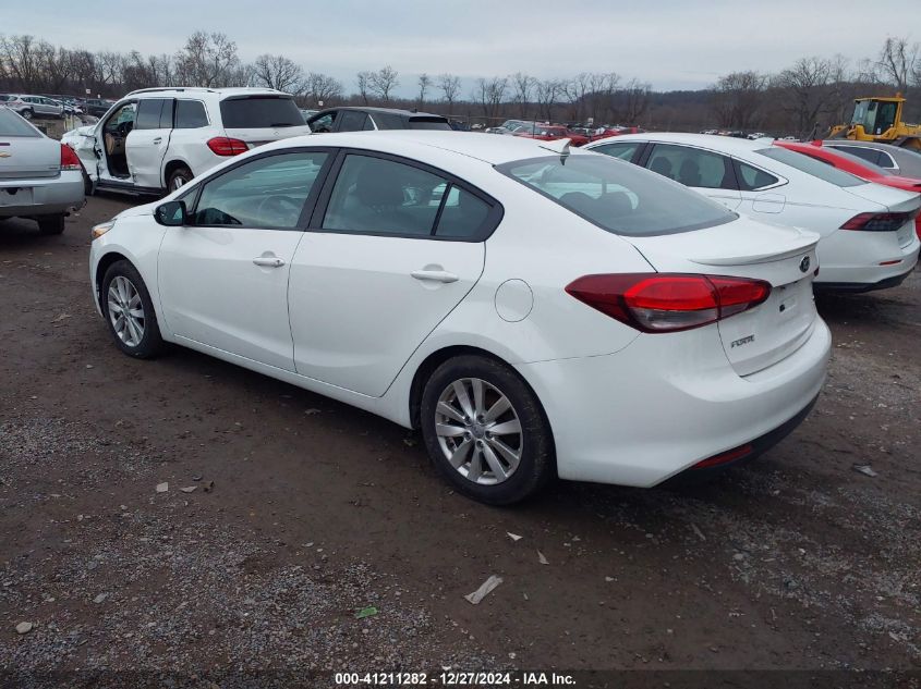 VIN 3KPFL4A72HE139327 2017 KIA FORTE no.3