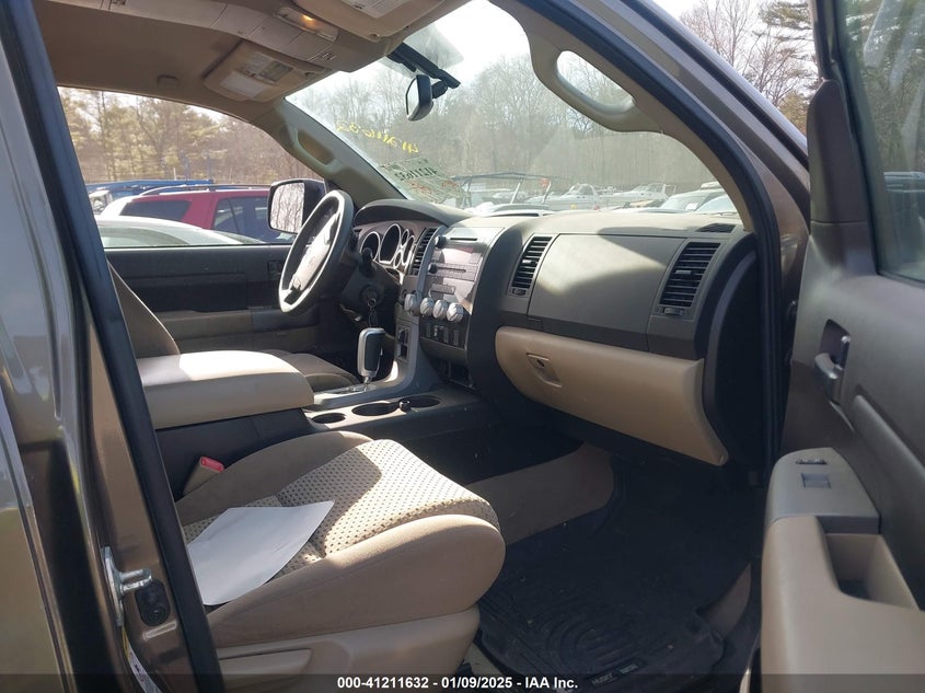 2011 TOYOTA TUNDRA VIN: 5TFUM5F15BX020824