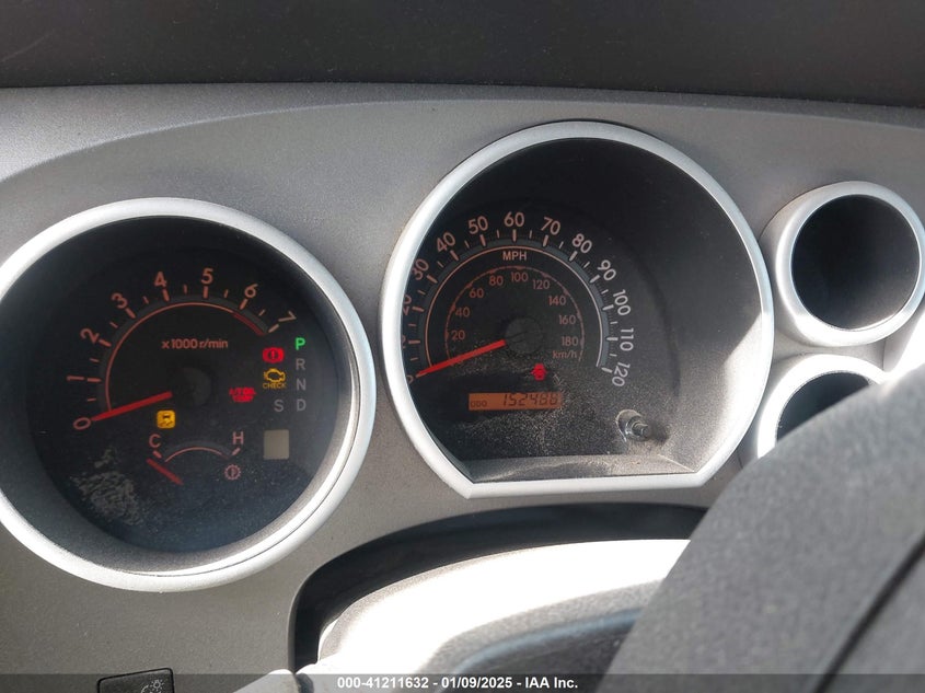 2011 TOYOTA TUNDRA VIN: 5TFUM5F15BX020824