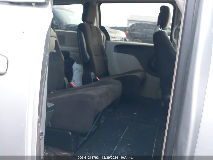 2011 CHRYSLER TOWN & COUNTRY VIN: 2A4RR5DG1BR771619
