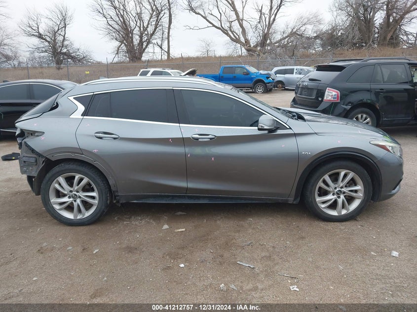 2017 INFINITI QX30 PREMIUM - SJKCH5CP3HA027322