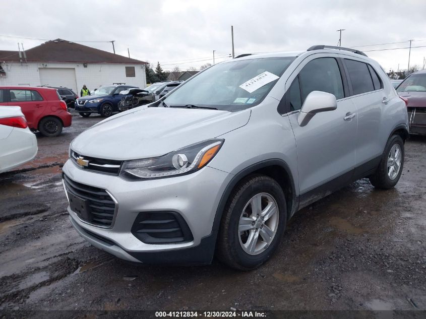 VIN 3GNCJLSB1KL383244 2019 Chevrolet Trax, LT no.2