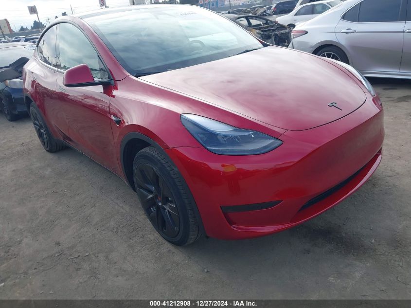 VIN 7SAYGDED7RF052678 2024 Tesla Model Y no.1