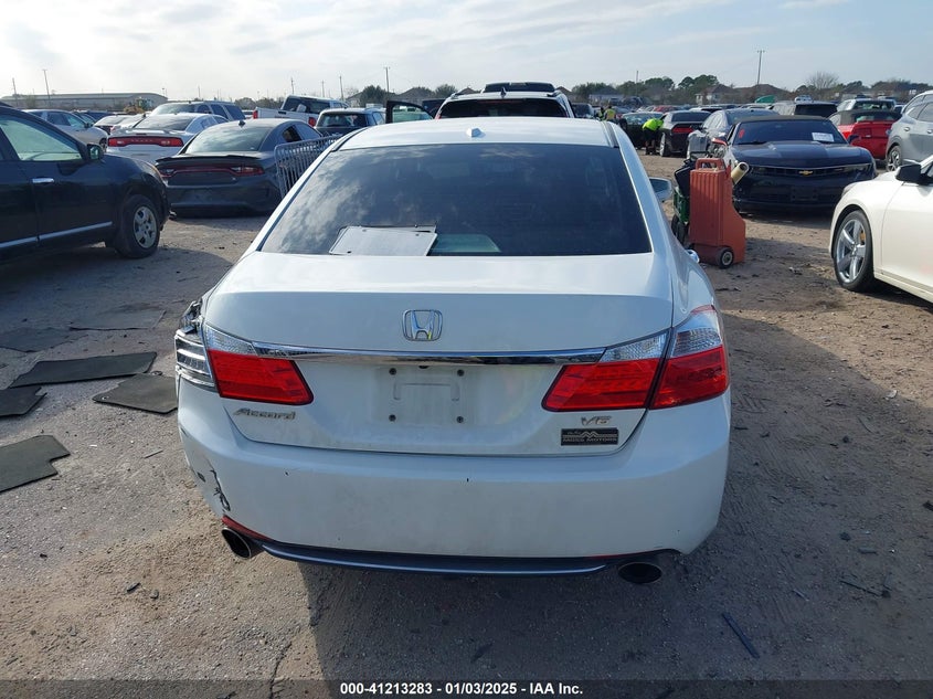 2013 HONDA ACCORD VIN: 1HGCR3F80DA025824