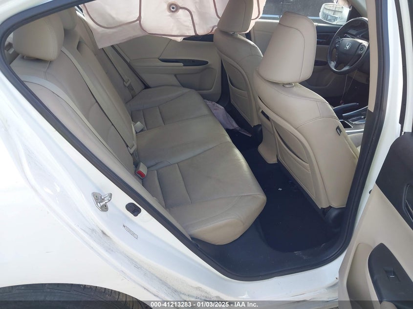 2013 HONDA ACCORD VIN: 1HGCR3F80DA025824