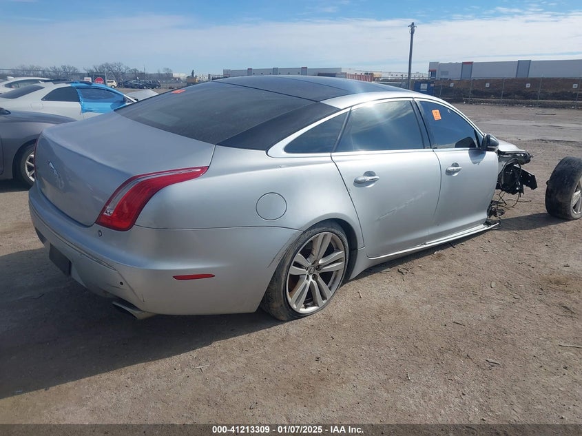 2011 JAGUAR XJL VIN: SAJWA2GB7BLV16529