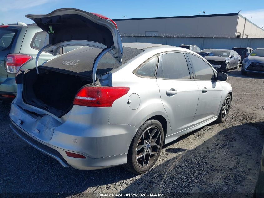 VIN 1FADP3F22GL234288 2016 Ford Focus, SE no.4