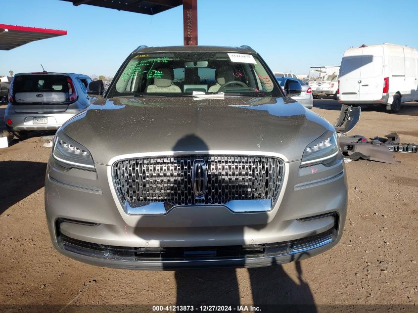 VIN 5LM5J7WC9PGL15757 2023 LINCOLN AVIATOR no.13