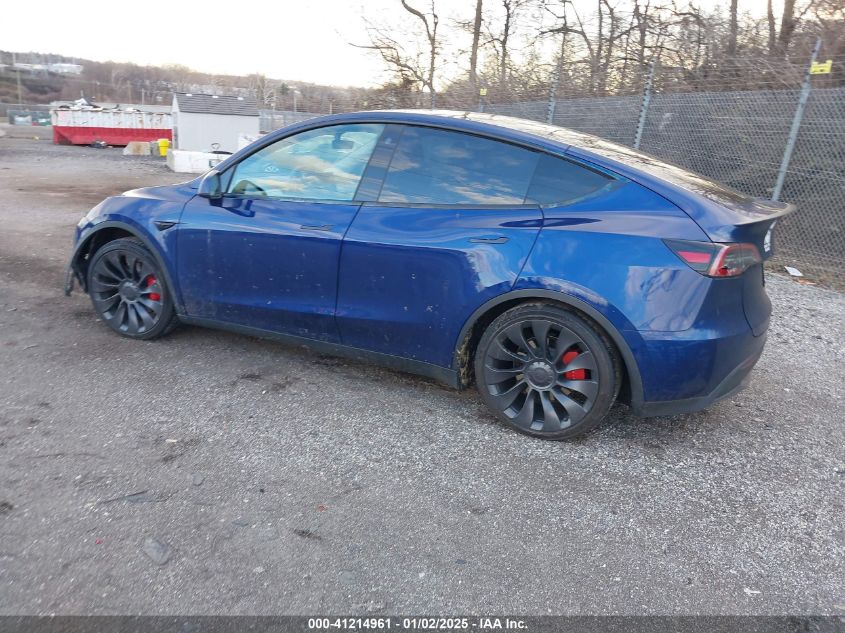 VIN 7SAYGDEF3PF643900 2023 TESLA MODEL Y no.3