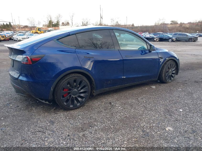 VIN 7SAYGDEF3PF643900 2023 TESLA MODEL Y no.4