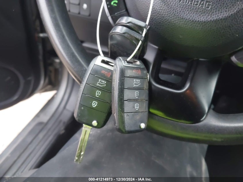 2016 KIA SOUL VIN: KNDJN2A28G7284352