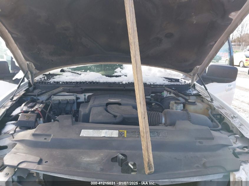 2003 Ford Expedition VIN: 0KNDPV3AC8J733636 Lot: 41215031