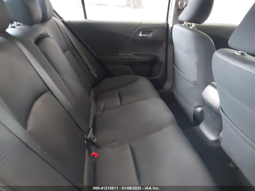 2015 HONDA ACCORD VIN: 1HGCR2F37FA062337