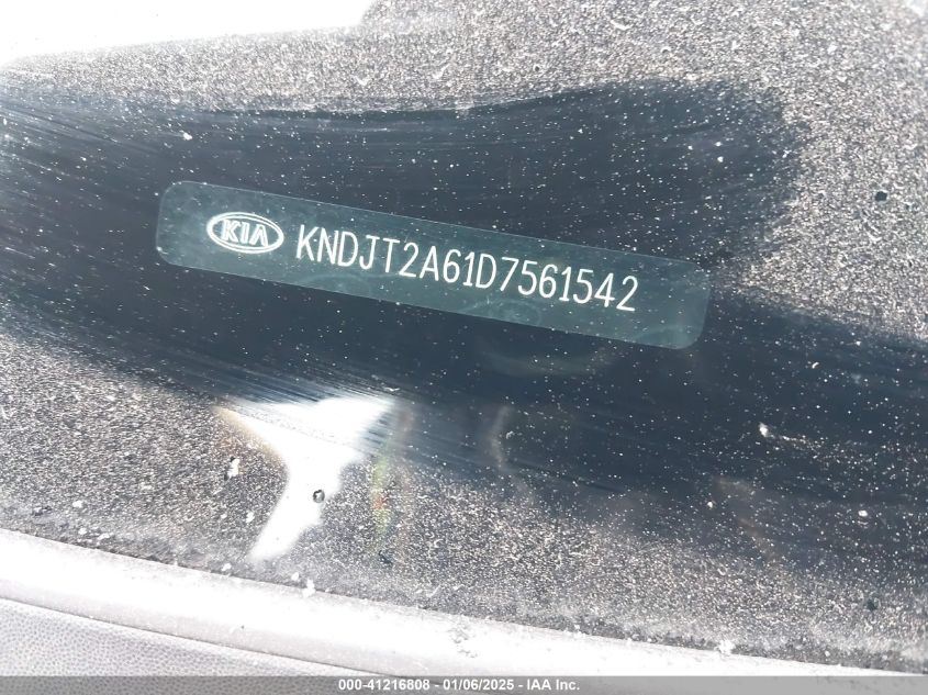 VIN KNDJT2A61D7561542 2013 KIA Soul, + no.12