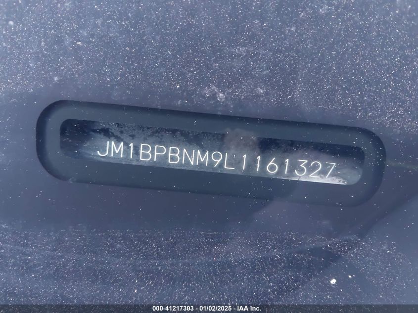 VIN JM1BPBNM9L1161327 2020 Mazda 3, Premium no.17