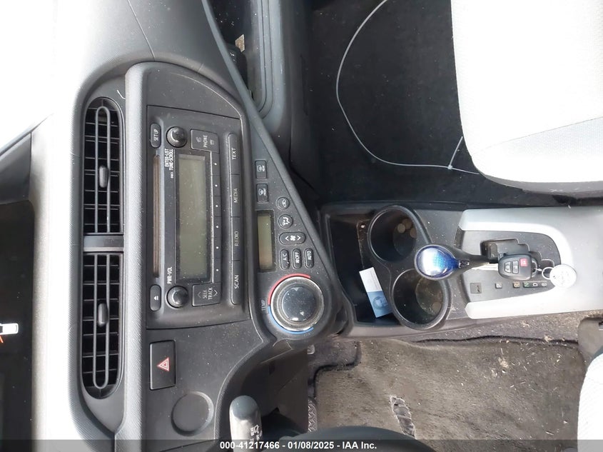 2013 TOYOTA PRIUS C VIN: JTDKDTB32D1557577