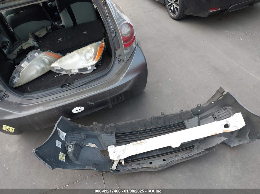 2013 TOYOTA PRIUS C VIN: JTDKDTB32D1557577