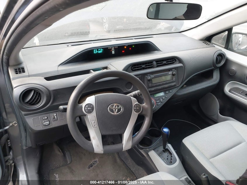 2013 TOYOTA PRIUS C VIN: JTDKDTB32D1557577