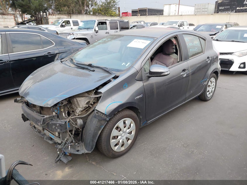 2013 TOYOTA PRIUS C VIN: JTDKDTB32D1557577