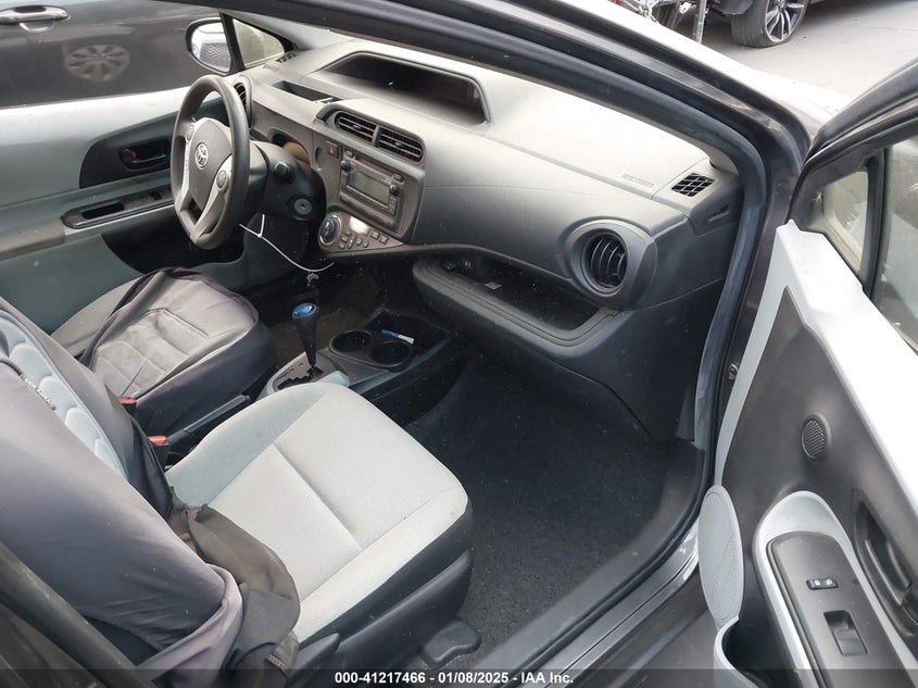 2013 TOYOTA PRIUS C VIN: JTDKDTB32D1557577