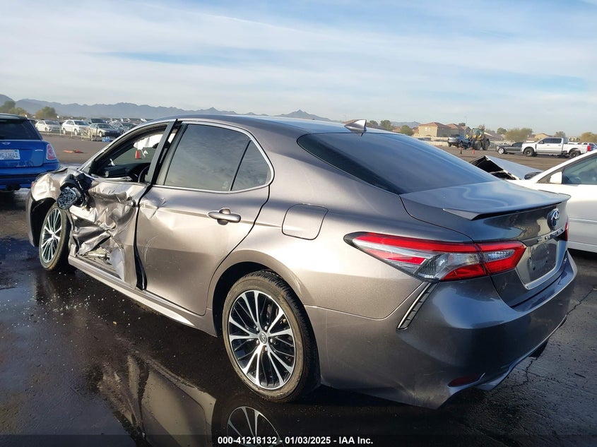 2019 TOYOTA CAMRY VIN: 4T1B11HK8KU722650