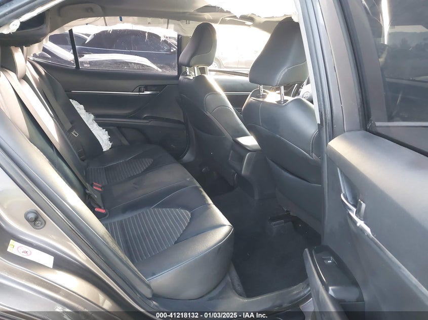 2019 TOYOTA CAMRY VIN: 4T1B11HK8KU722650