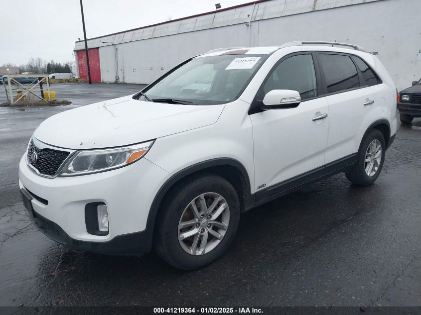 VIN 5XYKTCA69EG438800 2014 KIA Sorento, LX no.2