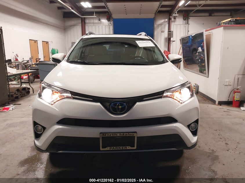 2017 TOYOTA RAV4 XLE - JTMRFREV3HD214581