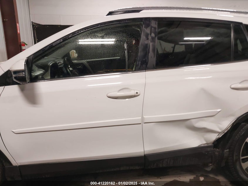 2017 TOYOTA RAV4 XLE - JTMRFREV3HD214581