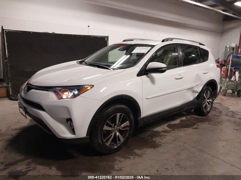 2017 TOYOTA RAV4 XLE - JTMRFREV3HD214581