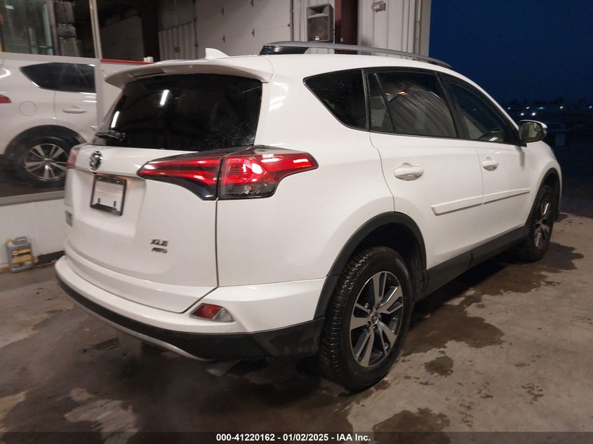 2017 TOYOTA RAV4 XLE - JTMRFREV3HD214581