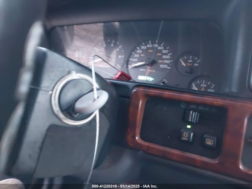 1998 Jeep Grand Cherokee Laredo VIN: 1J4FX58S3WC107862 Lot: 41220310