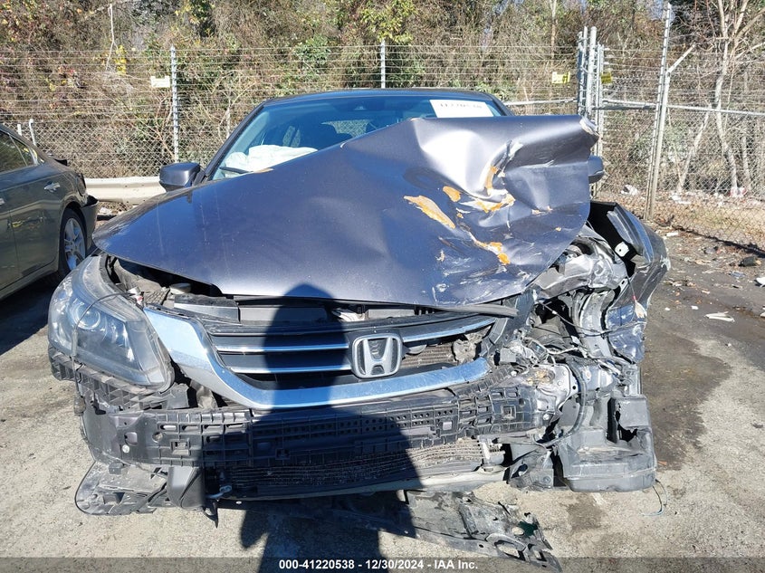 2015 HONDA ACCORD VIN: 1HGCR2F82FA216187