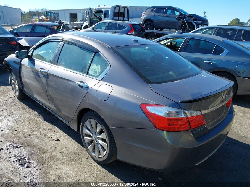 2015 HONDA ACCORD VIN: 1HGCR2F82FA216187
