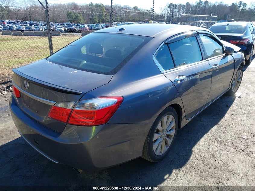 2015 HONDA ACCORD VIN: 1HGCR2F82FA216187