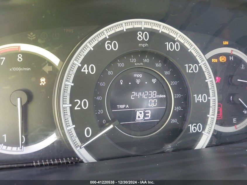 2015 HONDA ACCORD VIN: 1HGCR2F82FA216187