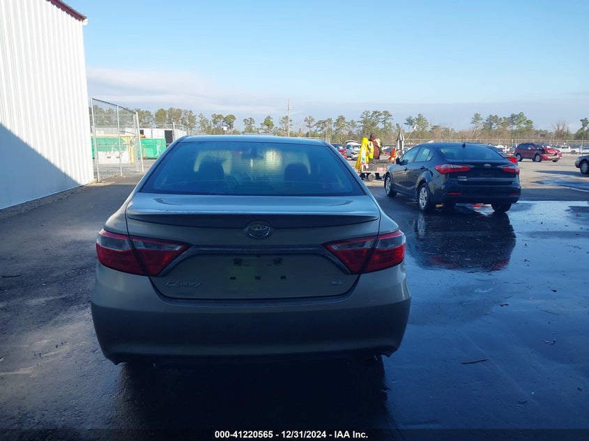 2015 TOYOTA CAMRY SE - 4T1BF1FK7FU033967