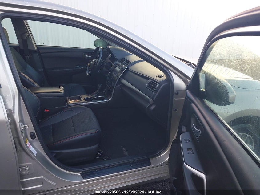 2015 TOYOTA CAMRY SE - 4T1BF1FK7FU033967