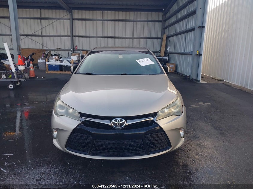 2015 TOYOTA CAMRY SE - 4T1BF1FK7FU033967