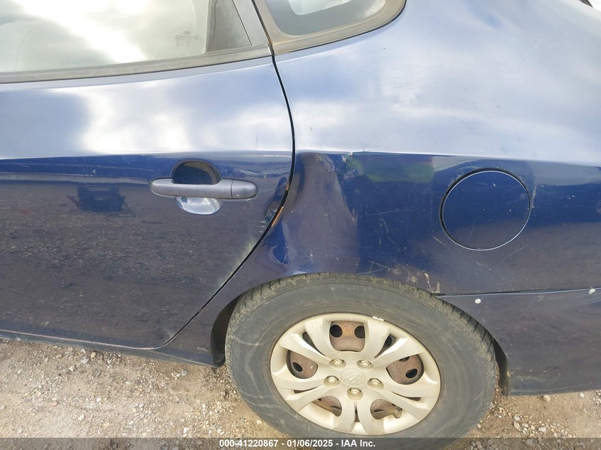 2010 HYUNDAI ELANTRA VIN: KMHDU4AD3AU840438
