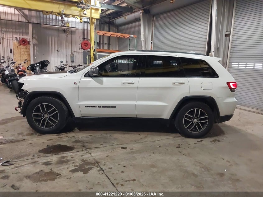 2018 JEEP GRAND CHEROKEE TRAILHAWK 4X4 - 1C4RJFLG8JC267810
