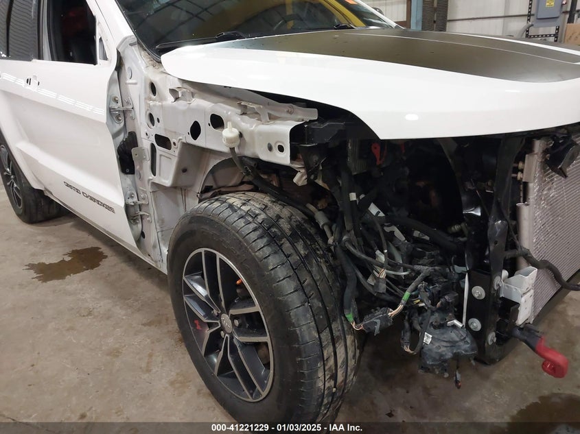 2018 JEEP GRAND CHEROKEE TRAILHAWK 4X4 - 1C4RJFLG8JC267810