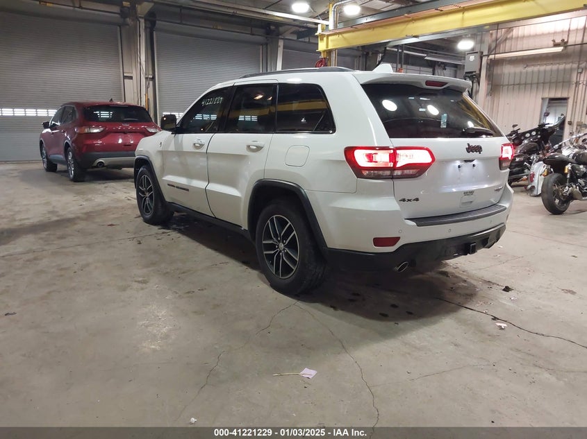 2018 JEEP GRAND CHEROKEE TRAILHAWK 4X4 - 1C4RJFLG8JC267810
