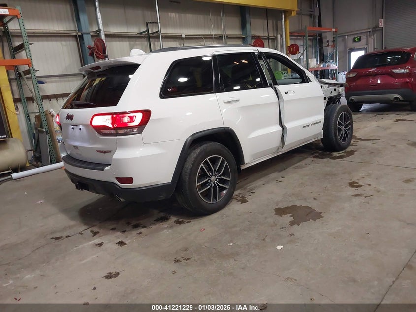 2018 JEEP GRAND CHEROKEE TRAILHAWK 4X4 - 1C4RJFLG8JC267810