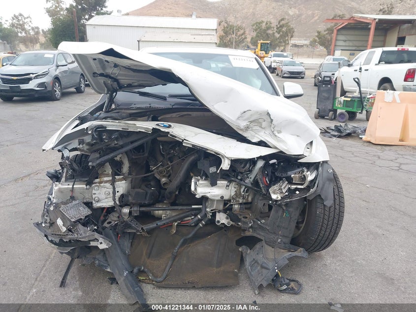 2018 BMW 330 VIN: WBA8B9G54JNU58256