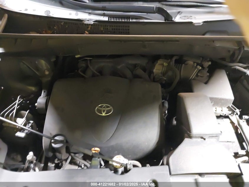 2018 TOYOTA HIGHLANDER LE PLUS - 5TDBZRFH4JS820340