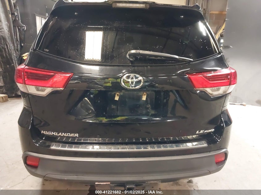 2018 TOYOTA HIGHLANDER LE PLUS - 5TDBZRFH4JS820340