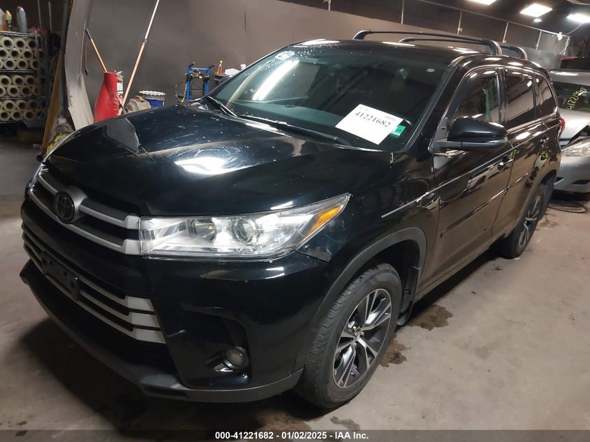 2018 TOYOTA HIGHLANDER LE PLUS - 5TDBZRFH4JS820340