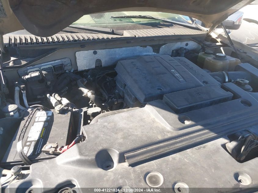 2007 Lincoln Navigator Ultimate VIN: 5LMFU27547LJ21286 Lot: 41221824