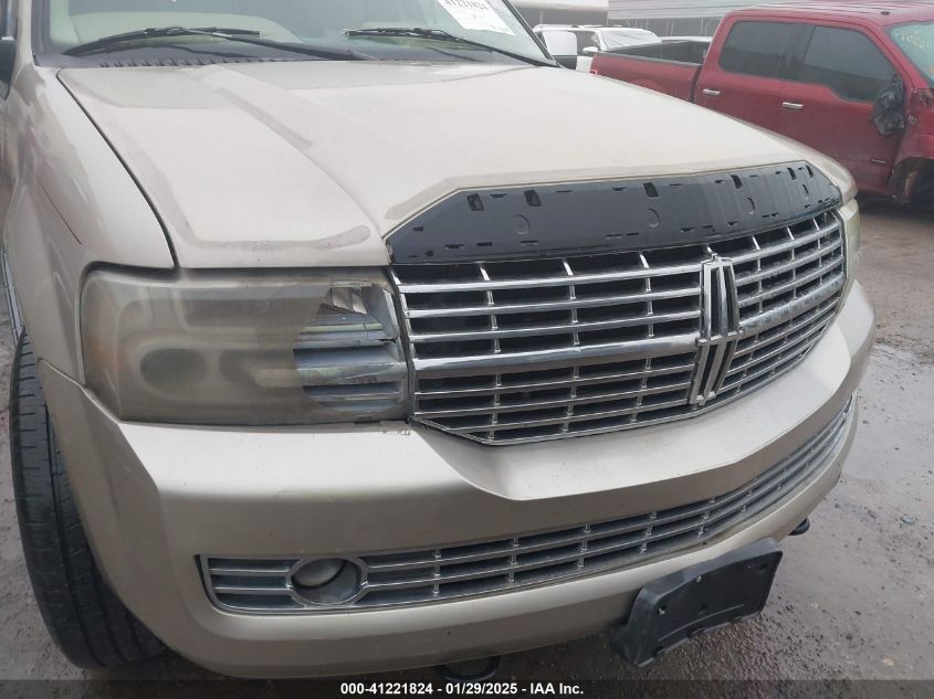 2007 Lincoln Navigator Ultimate VIN: 5LMFU27547LJ21286 Lot: 41221824